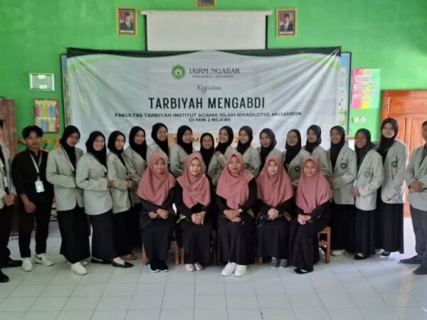 Kegiatan Tarbiyah Mengabdi dan Baksos di MIN 2 Ngawi, TPA dan Panti Asuhan Al Munawaroh Tahun 2025