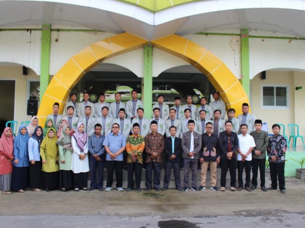 IAIRM Ngabar Gelar Upacara Pemberangkatan Mahasiswa KKN Bersama Pimpinan Pondok Pesantren Walisongo