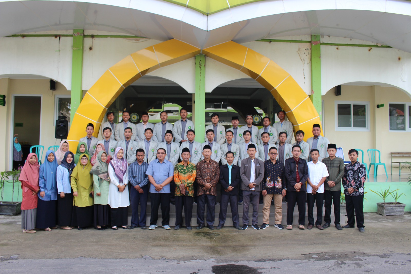 IAIRM Ngabar Gelar Upacara Pemberangkatan Mahasiswa KKN Bersama Pimpinan Pondok Pesantren Walisongo