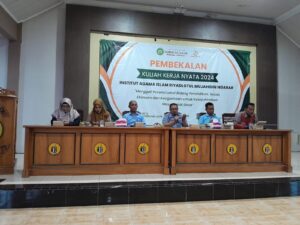PEMBEKALAN PESERTA KKN INSTITUT AGAMA ISLAM RIYADLOTUL MUJAHIDIN NGABAR: “MENGGALI POTENSI LOKAL BIDANG PENDIDIKAN, EKONOMI DAN KEAGAMAAN UNTUK KESEJAHTERAAN MASYARAKAT”